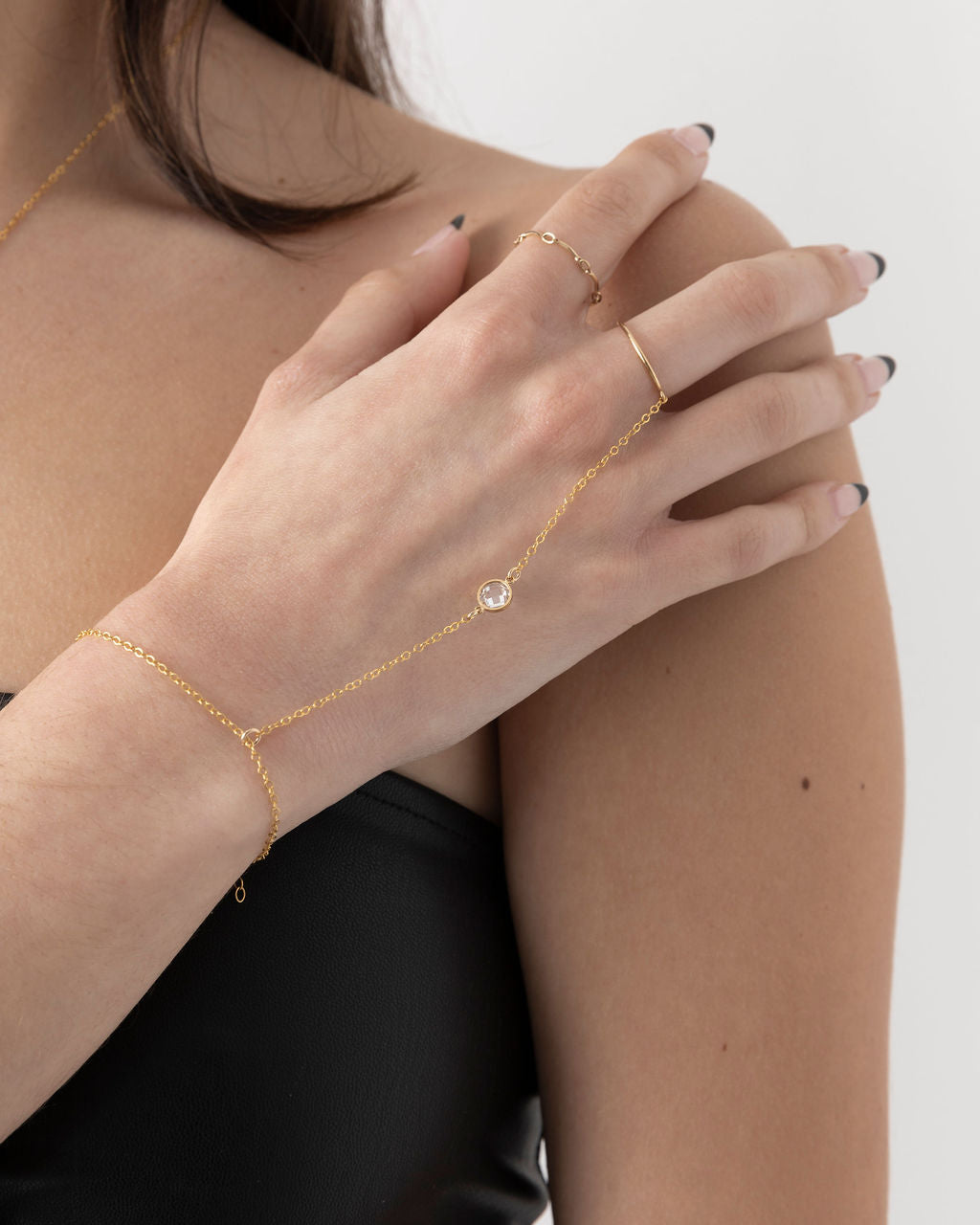 Lili Hand Chain